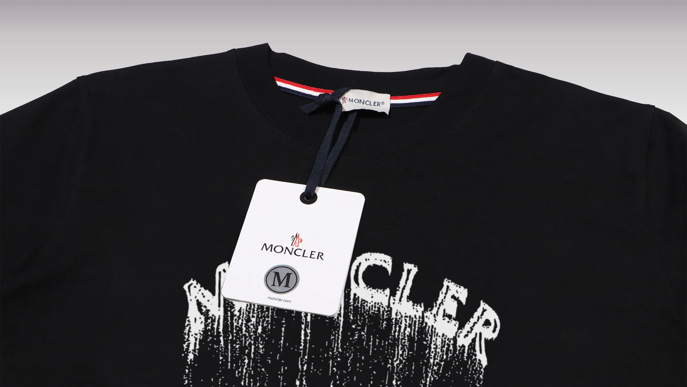 《Moncler~ 》2024New Arrival Quality T , Versatile Quality ！ ‼ 32 250G ‼ ， ， ， ， T 🤪 Sizes：S-M-L-XL-2XL ：Black，White， Same Style